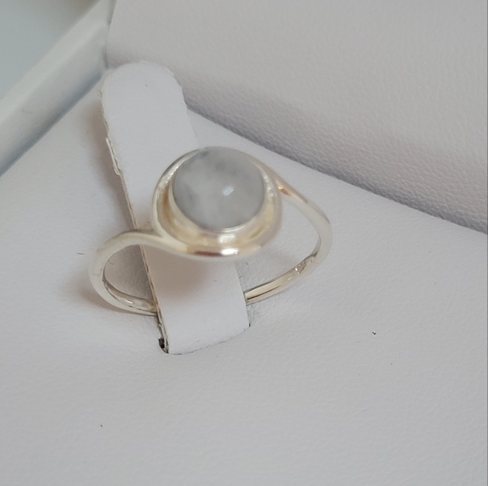 925 Silver Ring With Gray Moonstone, Approx Size 8.